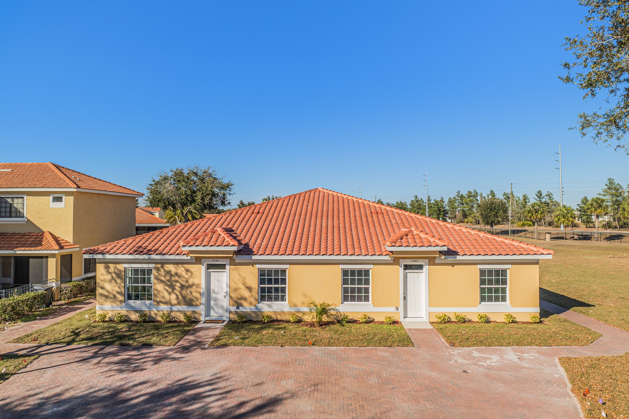 1746 Coriander Dr, Poinciana, FL à vendre Photo de l’immeuble– Image 1 sur 30