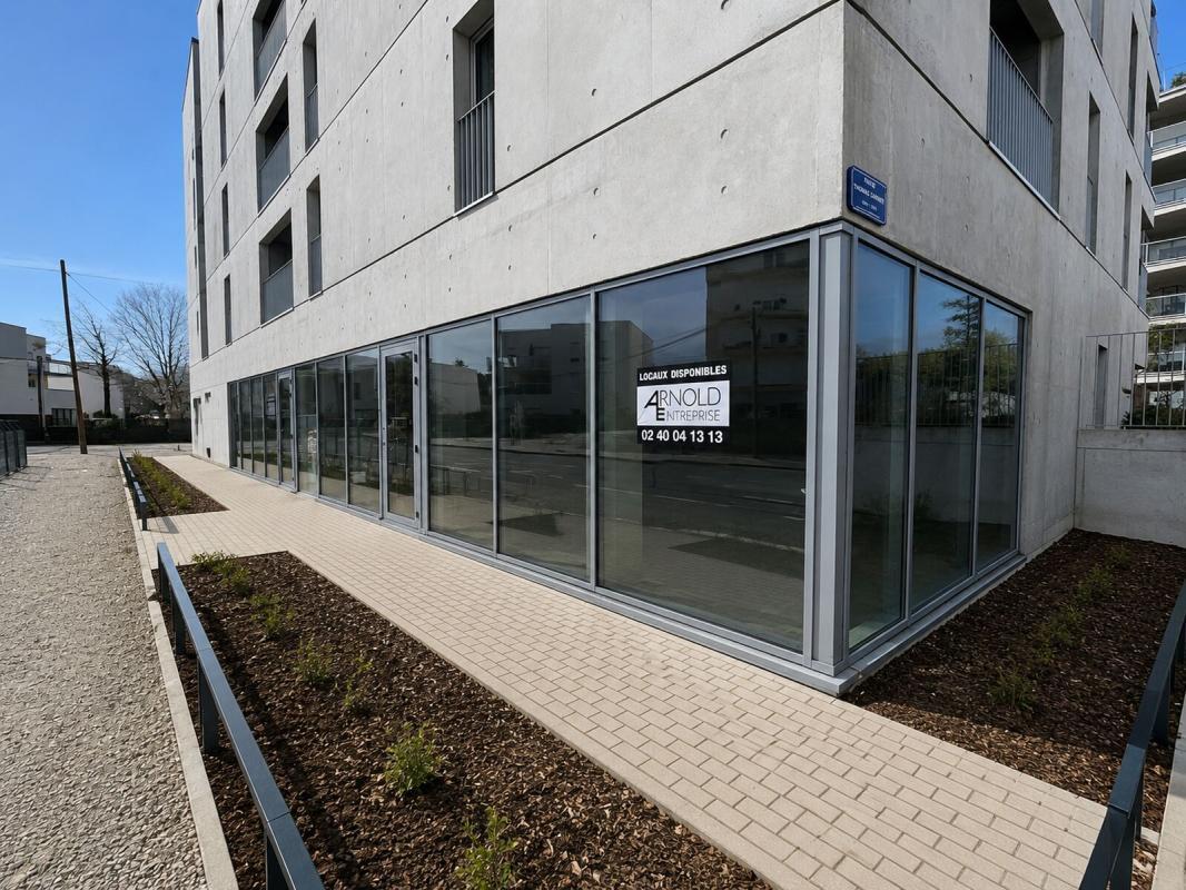 Local commercial dans Nantes à louer Photo de l’immeuble– Image 1 sur 5