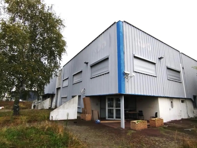 Local d’activités dans Toulouse à louer - Photo de l’immeuble – Image 2 sur 9