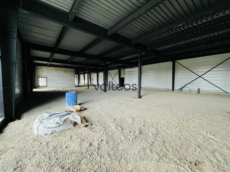 Local d’activités dans Pinsaguel à louer - Photo de l’immeuble – Image 2 sur 8