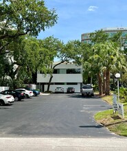 515 W Bay St, Tampa, FL à louer Photo intérieure– Image 2 sur 11