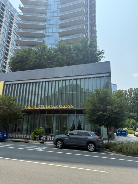 7917 Westpark Dr, Tysons, VA à louer - Photo de l’immeuble – Image 1 sur 3