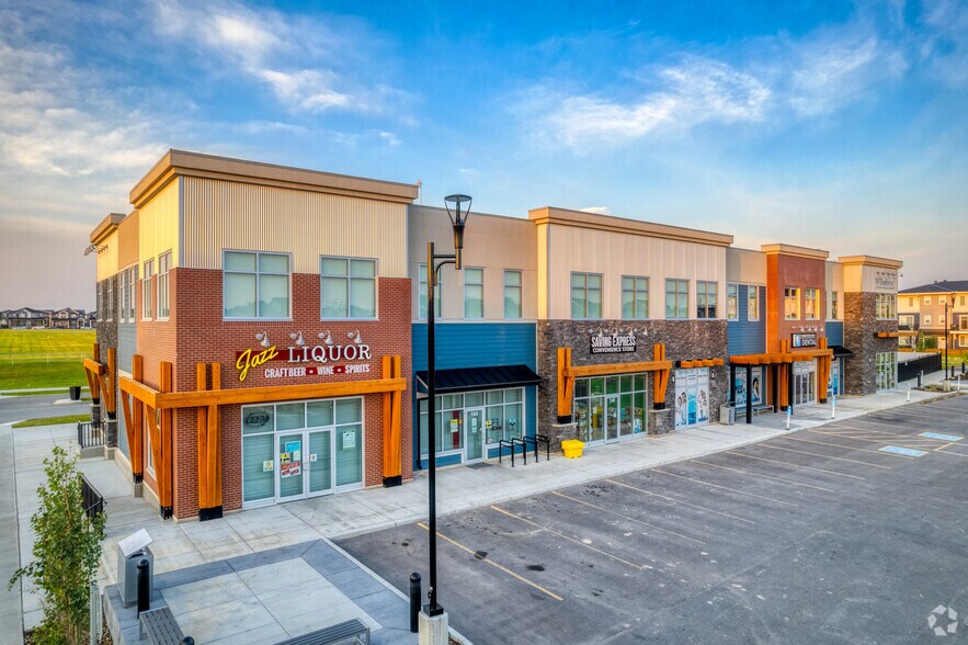 75 Corner Meadows Park NE, Calgary, AB à vendre - Photo principale – Image 1 sur 23