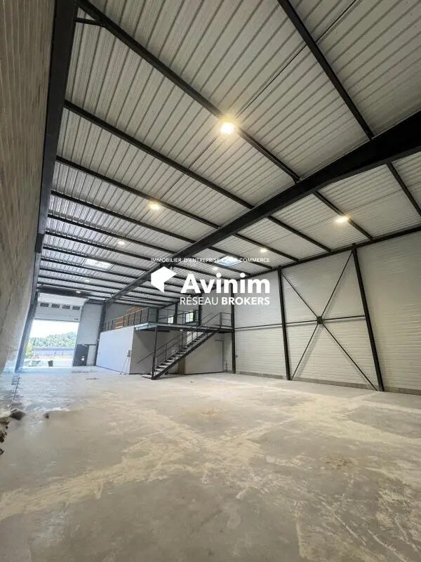 Plus de détails pour Industriel/Logistique à louer