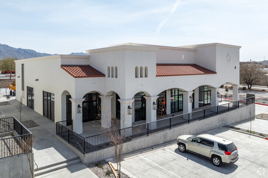 7451 Paseo Del Norte Blvd, El Paso, TX à vendre - Photo de l’immeuble – Image 3 sur 6