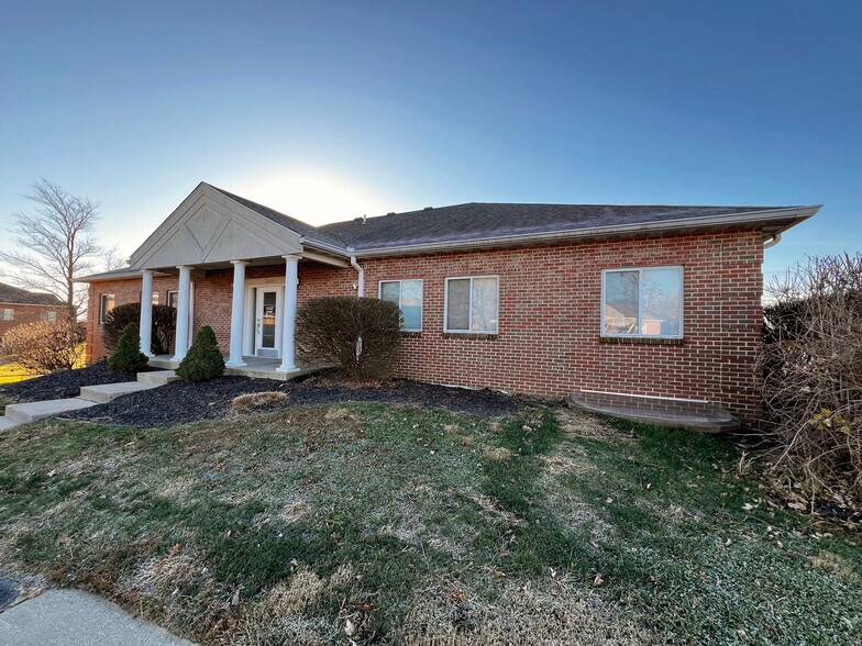 1660 Essex Way, O'Fallon, IL à louer - Photo de l’immeuble – Image 1 sur 10