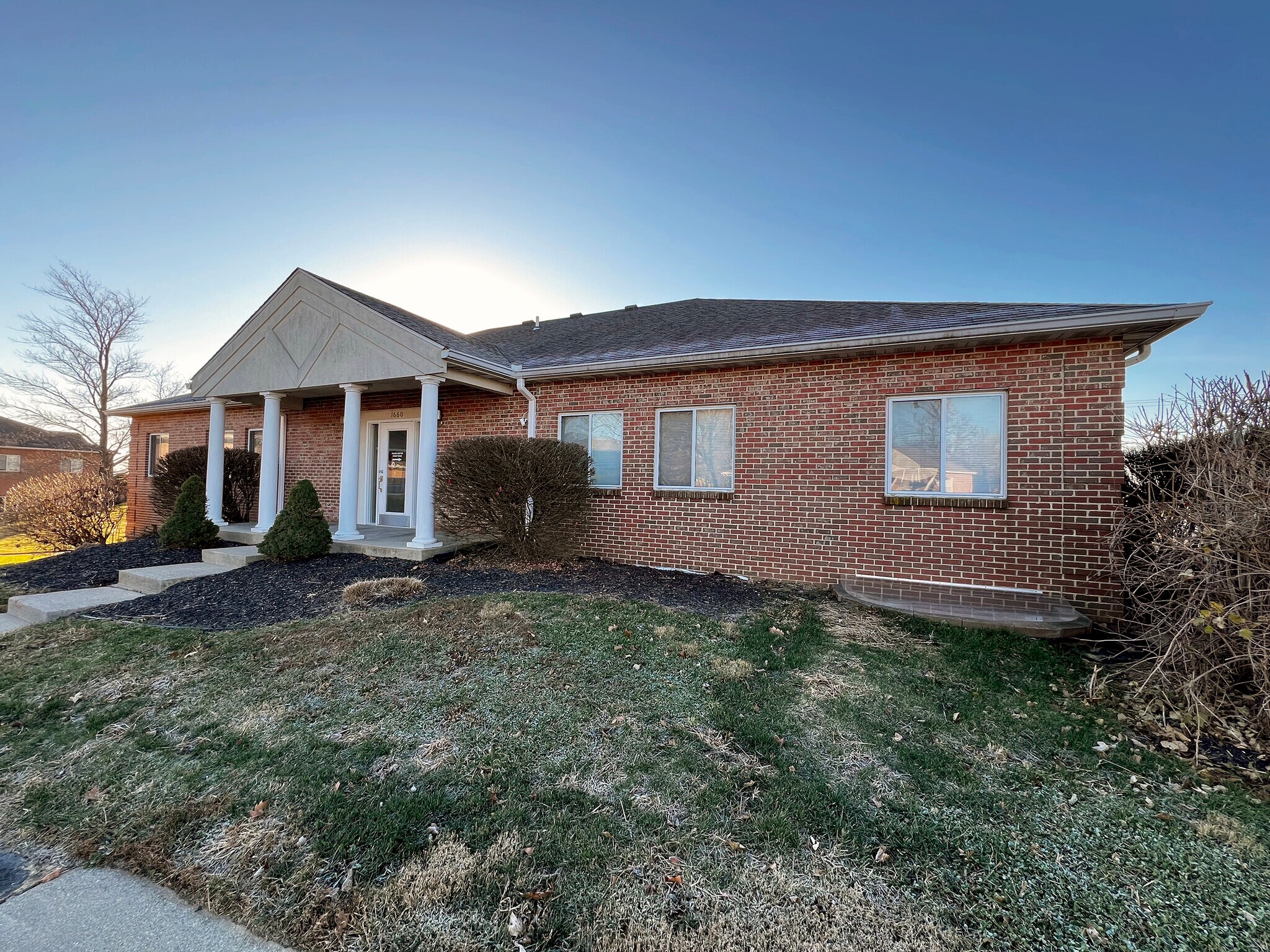 1660 Essex Way, O'Fallon, IL à louer Photo de l’immeuble– Image 1 sur 11