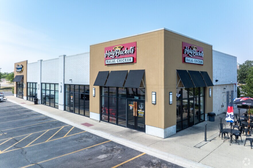 7140-7150 N McCormick Blvd, Lincolnwood, IL à vendre - Photo de l’immeuble – Image 2 sur 5