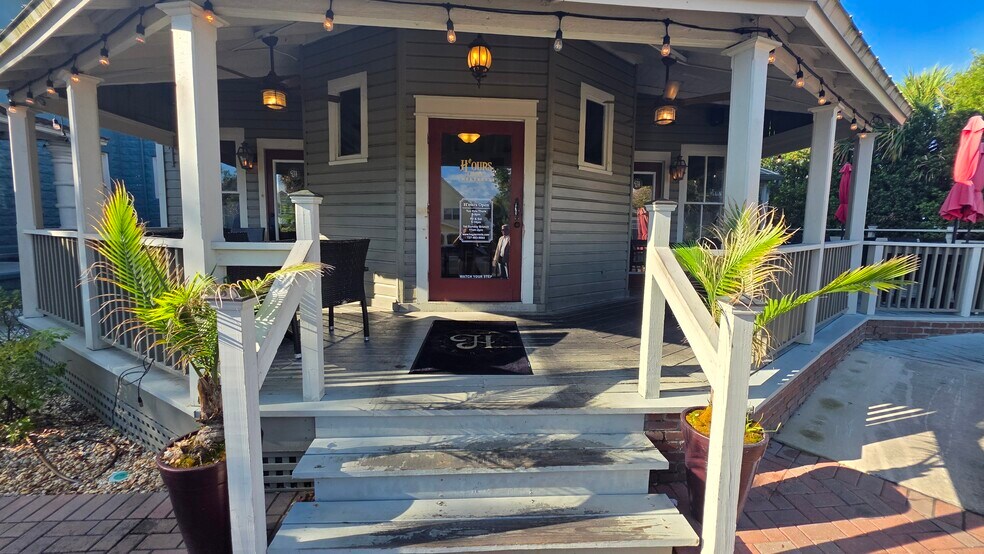 310 E Tarpon Ave, Tarpon Springs, FL à vendre - Photo de l’immeuble – Image 2 sur 38