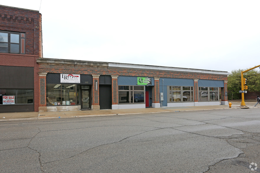 105 S Delaware Ave, Mason City, IA à louer - Photo de l’immeuble – Image 2 sur 3