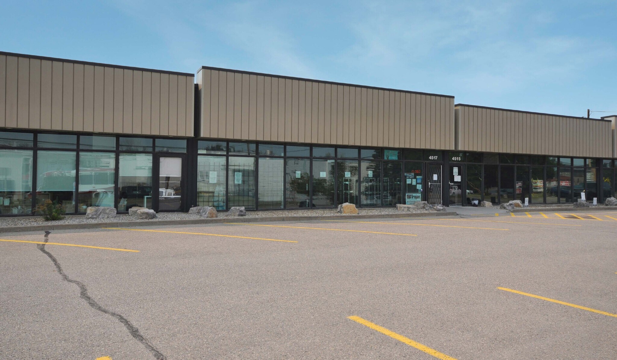 4509-4521 Manhattan Rd SE, Calgary, AB à louer Photo de l’immeuble– Image 1 sur 4