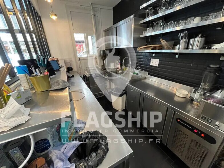 Local commercial dans Paris à louer - Photo de l’immeuble – Image 3 sur 4