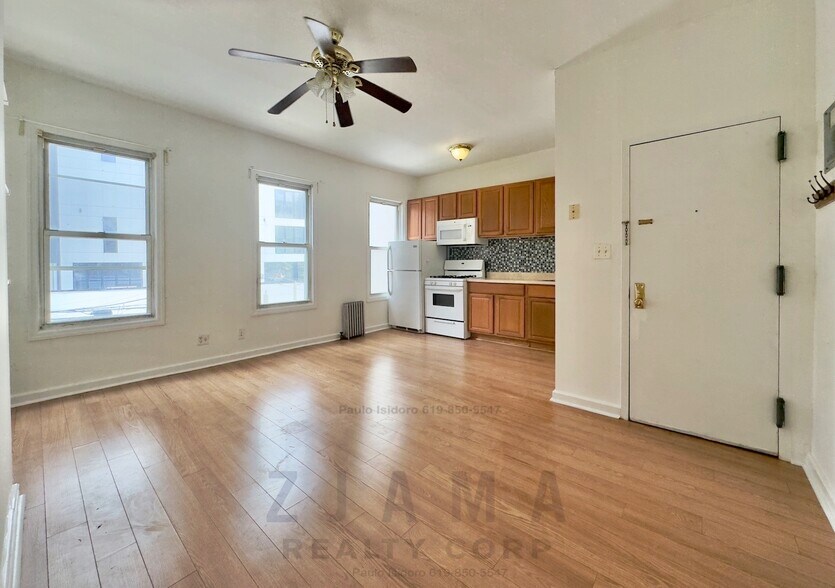 1267 DeKalb Ave, Brooklyn, NY à vendre - Photo de l’immeuble – Image 2 sur 33