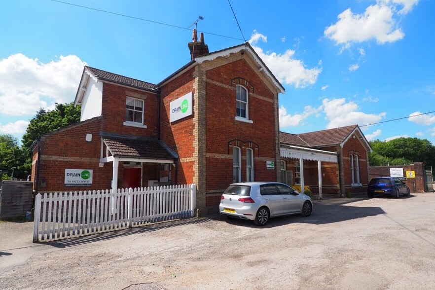 Mercers Rd, Warnham à vendre - Photo principale – Image 1 sur 7