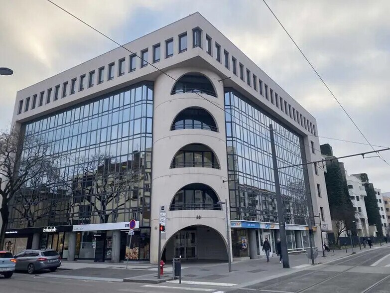 Bureau dans Lyon à louer - Photo de l’immeuble – Image 1 sur 11