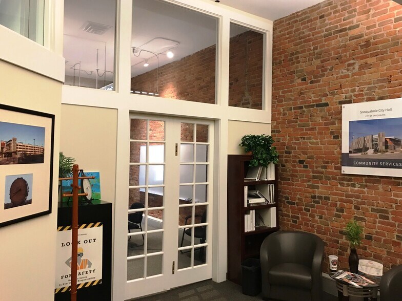 207 1st Ave S, Seattle, WA à louer - Photo de l’immeuble – Image 3 sur 5