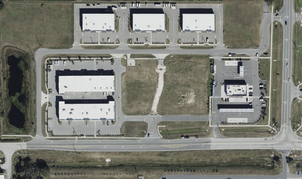 3650 Airport Commerce Dr, Lakeland, FL à vendre - Photo principale – Image 1 sur 1
