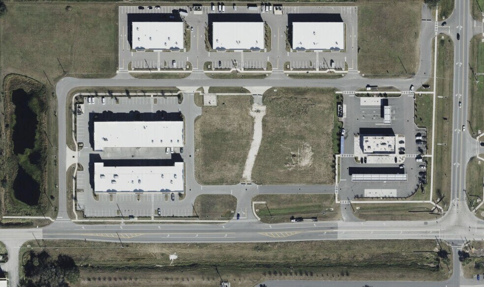 Drane Field Retail Pads portefeuille de 2 biens à vendre sur LoopNet.fr - Photo de l’immeuble – Image 2 sur 3