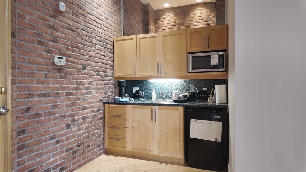 329 Rue de la Commune O, Montréal, QC à louer - Photo intérieure – Image 3 sur 6