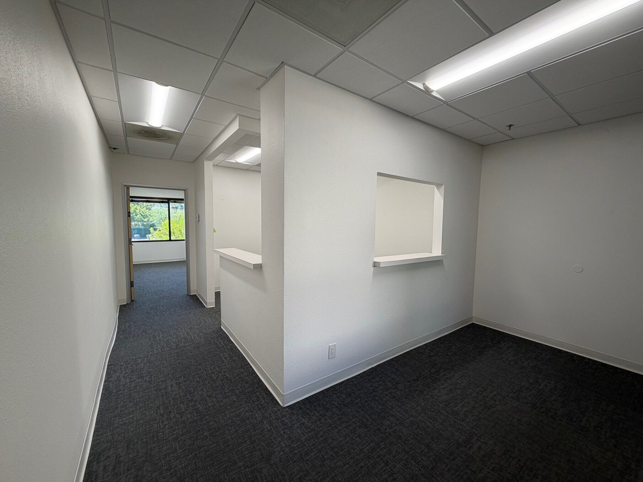 340 S Farrell Dr, Palm Springs, CA à louer Photo intérieure– Image 1 sur 5