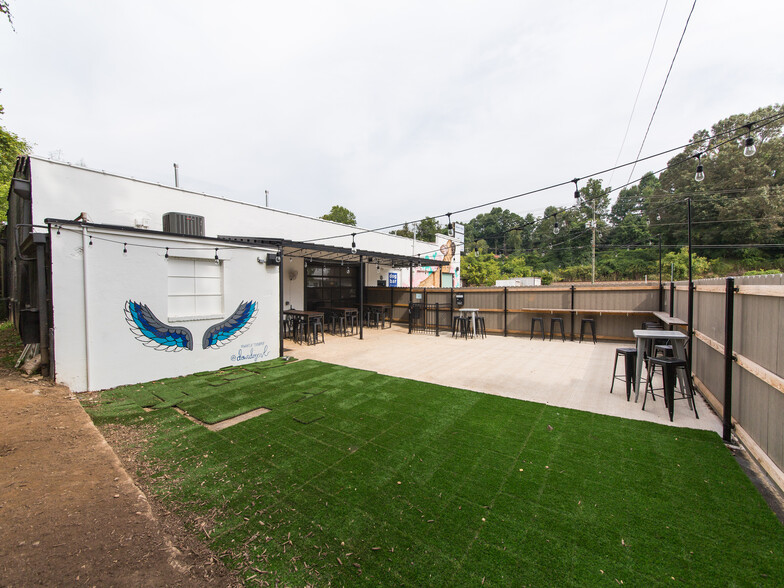 51 Sweeten Creek Rd, Asheville, NC à louer - Photo de l’immeuble – Image 3 sur 39