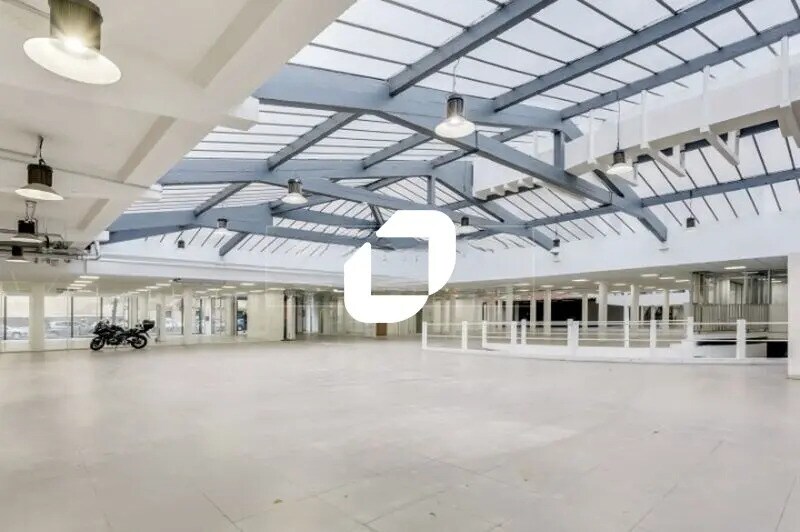 Local commercial dans Paris à louer Photo de l’immeuble– Image 1 sur 7