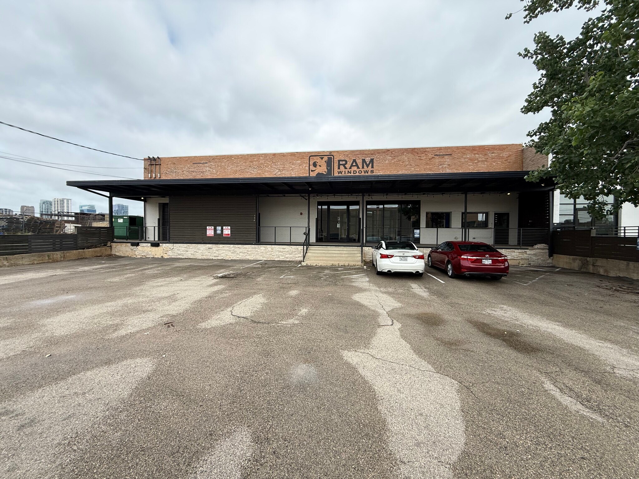 134 Oak Lawn Ave, Dallas, TX à louer Photo de l’immeuble– Image 1 sur 41