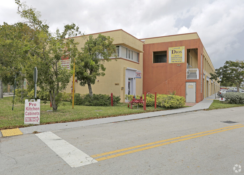10675 SW 190th St, Miami, FL à louer - Photo principale – Image 1 sur 7