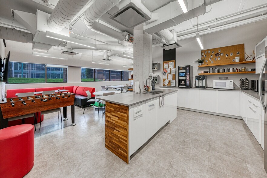 1000 Rte De L'eglise, Québec, QC à louer - Photo de l’immeuble – Image 3 sur 9