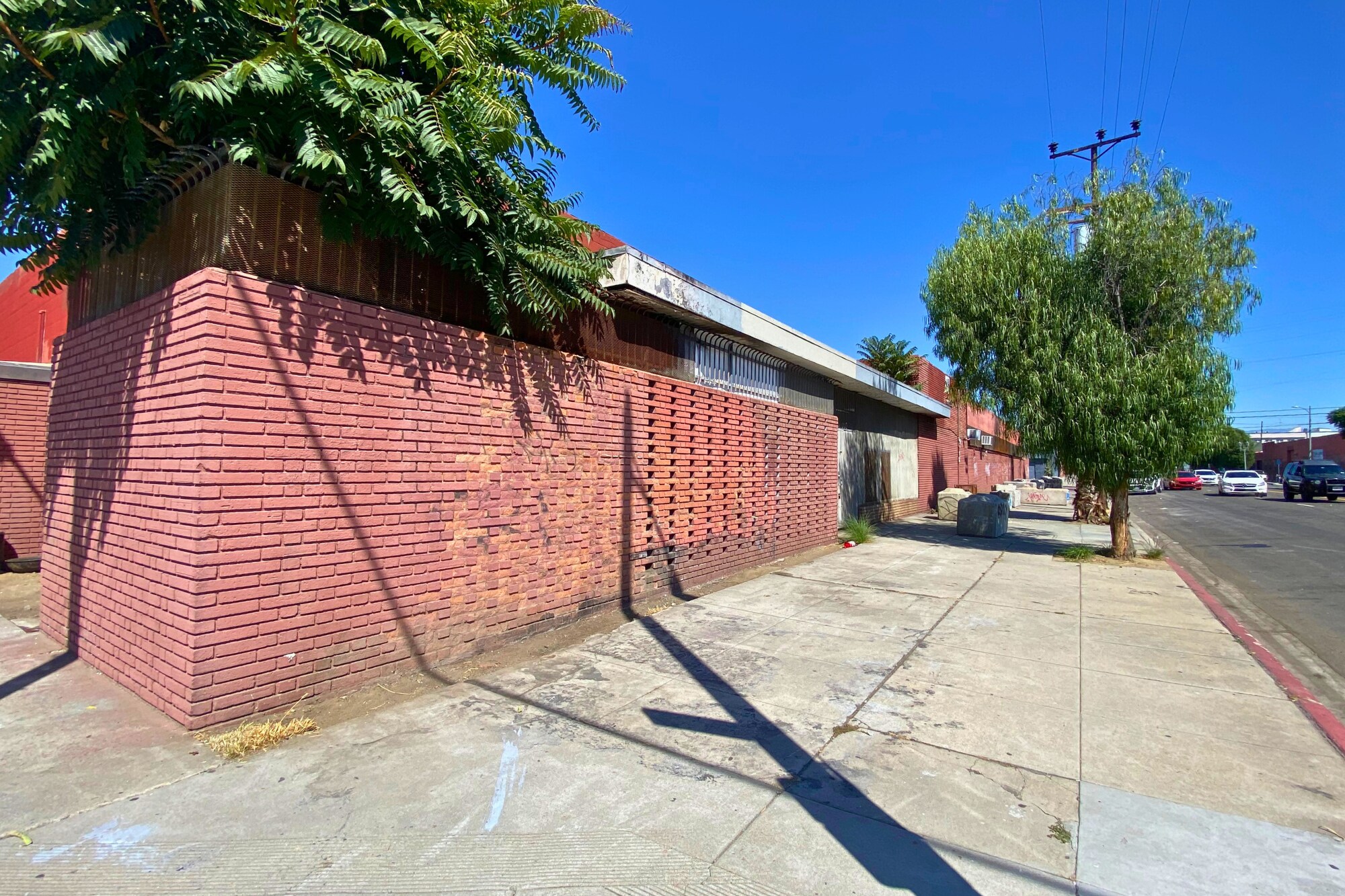 3221 S Hill St, Los Angeles, CA à louer Photo principale– Image 1 sur 6