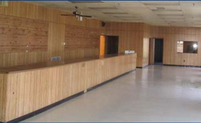 731 E Brooks Rd, Memphis, TN à louer - Photo de l’immeuble – Image 3 sur 16