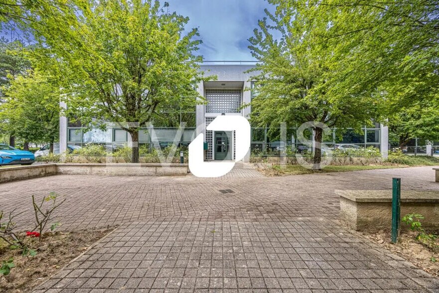 Bureau dans Lognes à vendre - Photo de l’immeuble – Image 1 sur 14