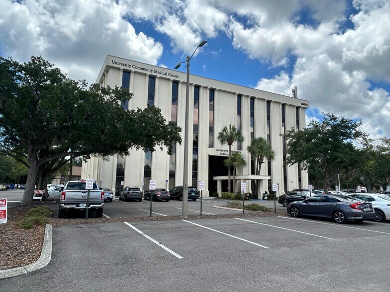 13801 Bruce B Downs Blvd, Tampa, FL à vendre - Photo de l’immeuble – Image 1 sur 28