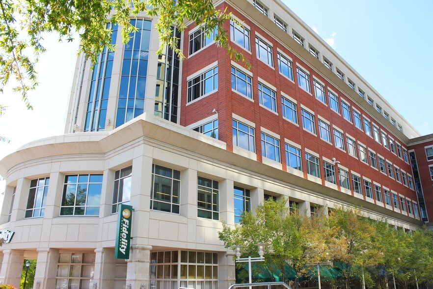40 W Broad St, Greenville, SC à louer - Photo de l’immeuble – Image 2 sur 3