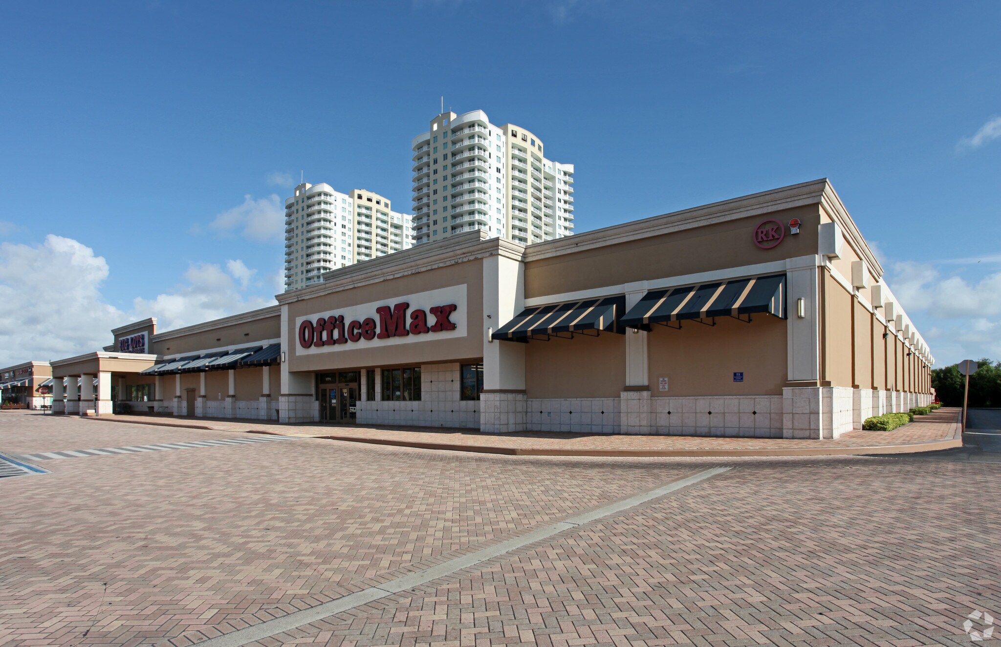 1401-1995 E Hallandale Beach Blvd, Hallandale Beach, FL à louer Photo de l’immeuble– Image 1 sur 10