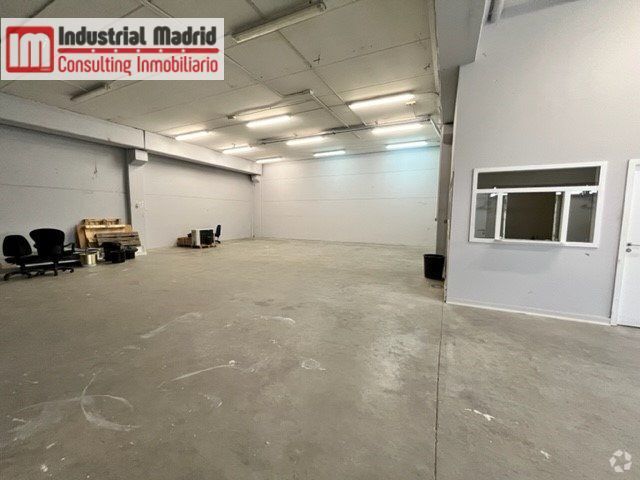 Industriel/Logistique dans San Fernando de Henares, Madrid à vendre Photo intérieure– Image 1 sur 2