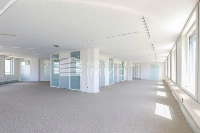 Plus de détails pour Bureau à vendre