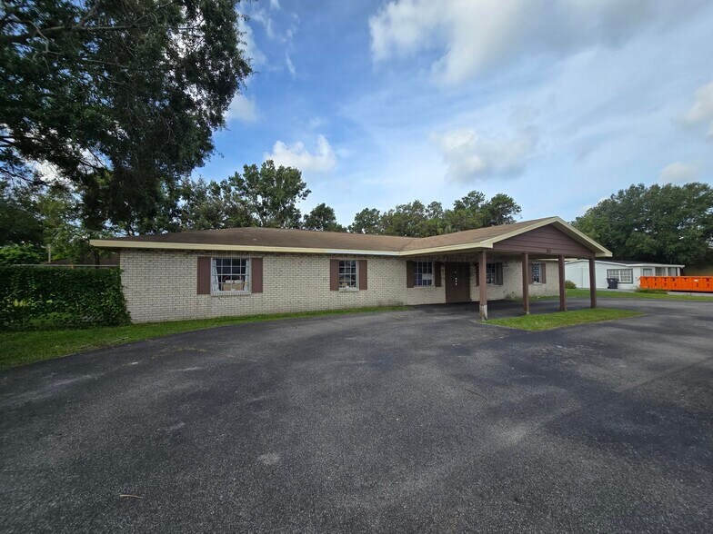 8810 W Norfolk St, Tampa, FL à vendre - Photo de l’immeuble – Image 1 sur 13