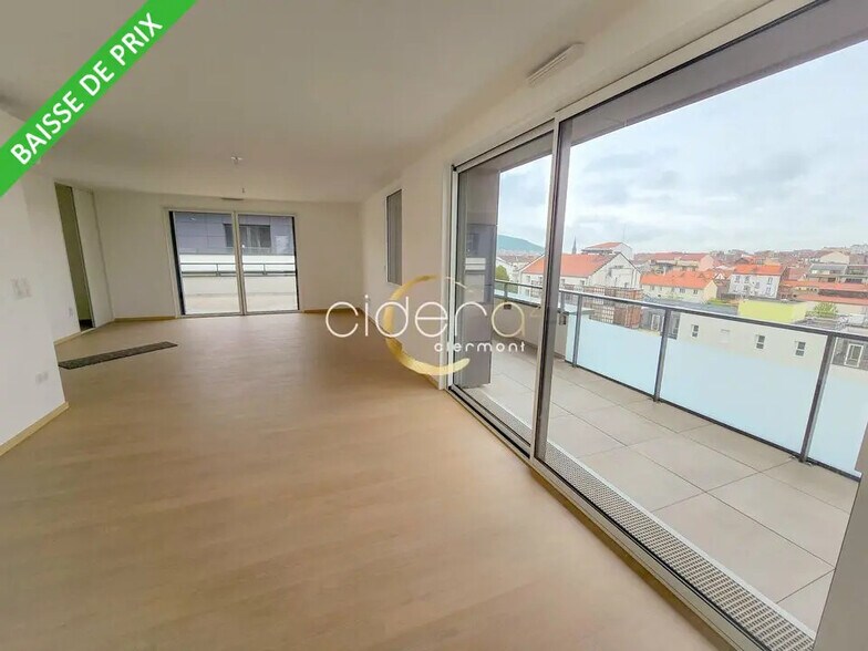 Bureau dans Clermont-Ferrand à louer - Photo de l’immeuble – Image 3 sur 11