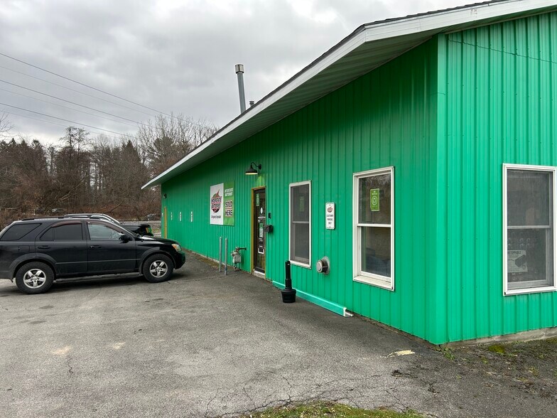 4942 Commercial Dr, Yorkville, NY à vendre - Photo de l’immeuble – Image 2 sur 11