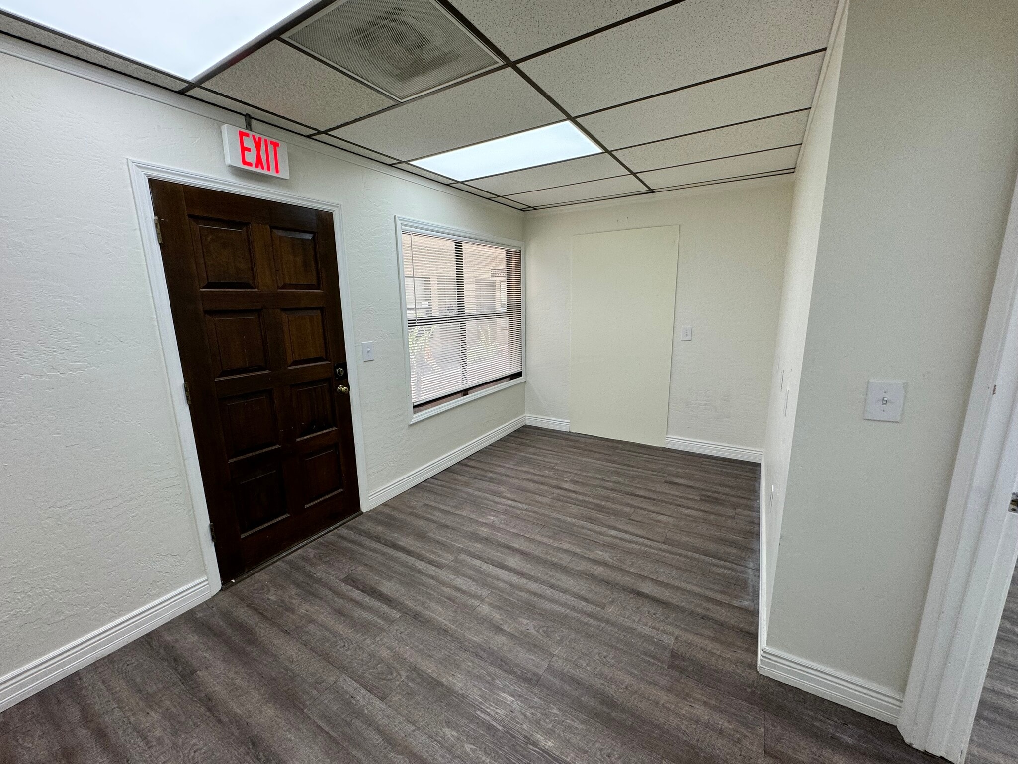 1050 E University Dr, Mesa, AZ à louer Photo intérieure– Image 1 sur 8