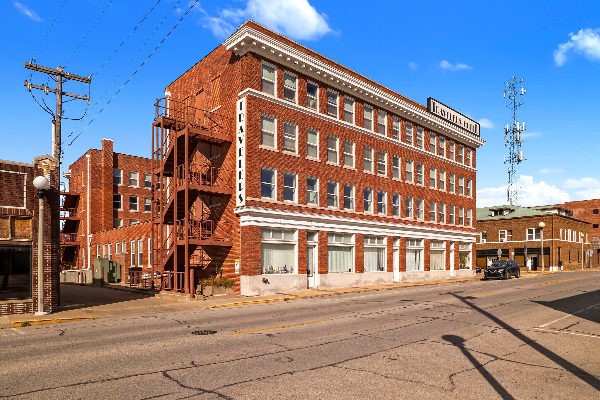 301 W Washington, Kirksville, MO à vendre Photo de l’immeuble– Image 1 sur 7