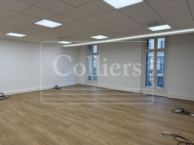 Plus de détails pour 34 Rue De La Republique, Marseille - Bureau à louer