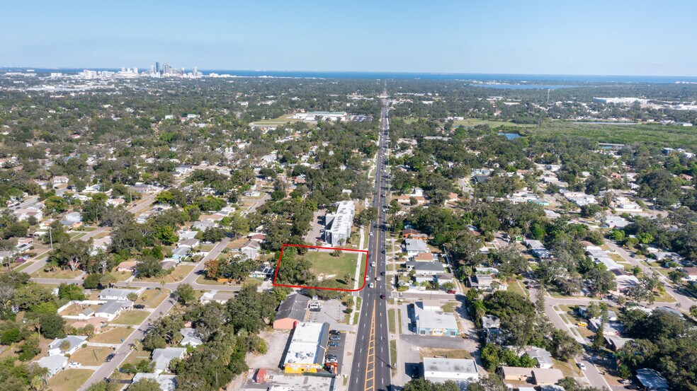 4689 22nd Ave S, Saint Petersburg, FL à vendre - Photo de l’immeuble – Image 3 sur 9