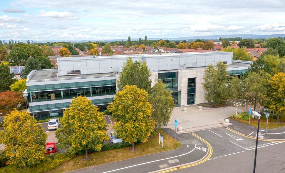 Ringway Rd W, Manchester à louer - Photo principale – Image 1 sur 13