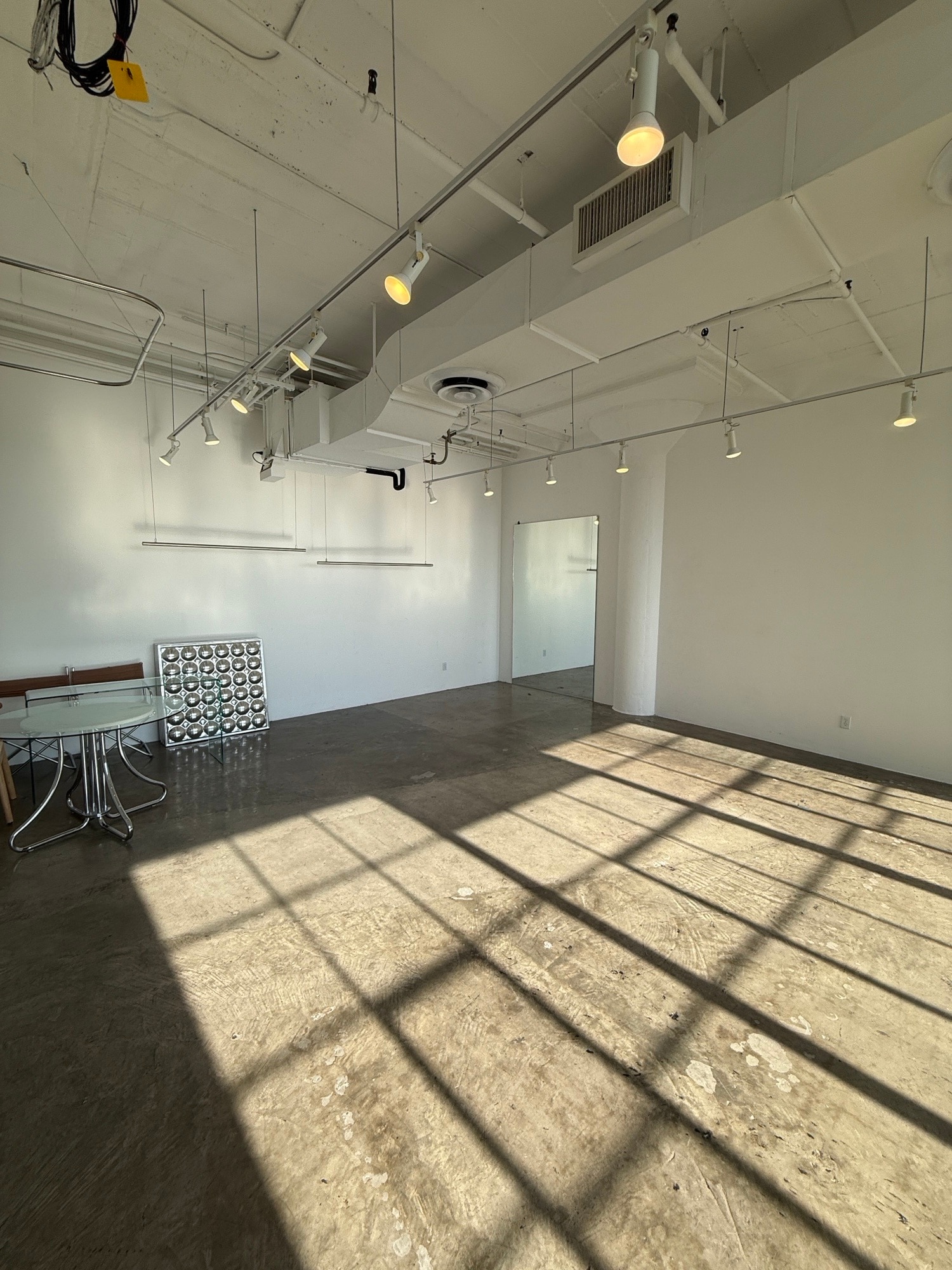 846-860 S Los Angeles St, Los Angeles, CA à louer Photo intérieure– Image 1 sur 3