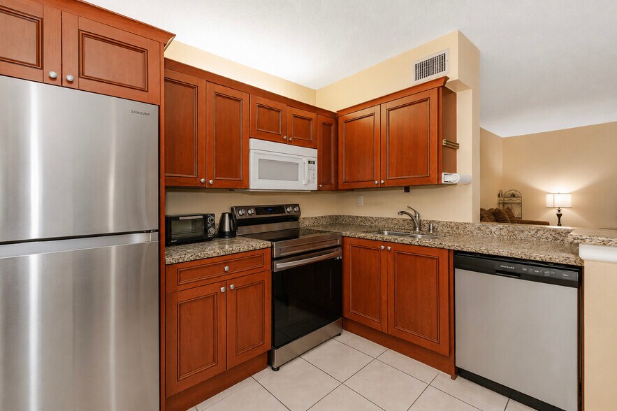 4263 NW 115th Ave, Coral Springs, FL à vendre - Photo de l’immeuble – Image 2 sur 30