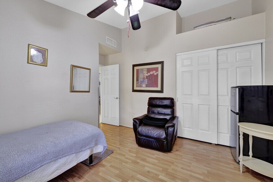 TURNKEY 15-Bed ALH Portfolio in PEORIA, Peoria, AZ à vendre - Photo de l’immeuble – Image 3 sur 8