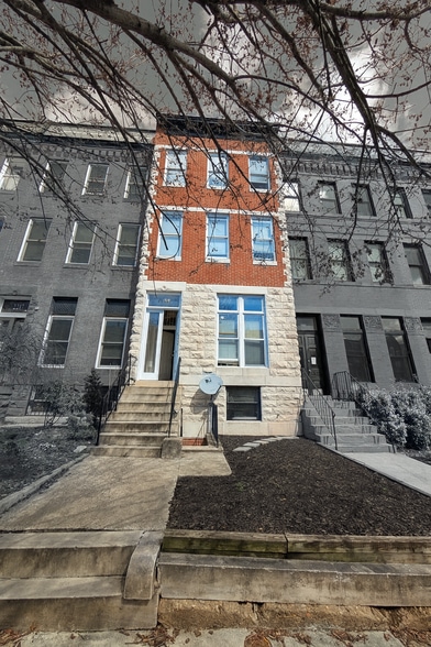 2215 Eutaw Pl, Baltimore, MD à vendre - Photo principale – Image 1 sur 49
