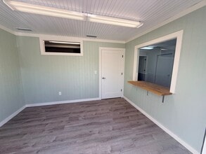 608 Central Ave, Nokomis, FL à louer Photo intérieure– Image 1 sur 9